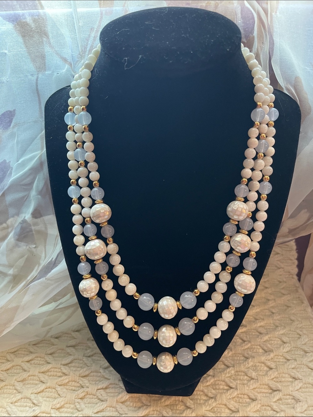 VTG AVON NECKLACE THREE TIERED GLASS